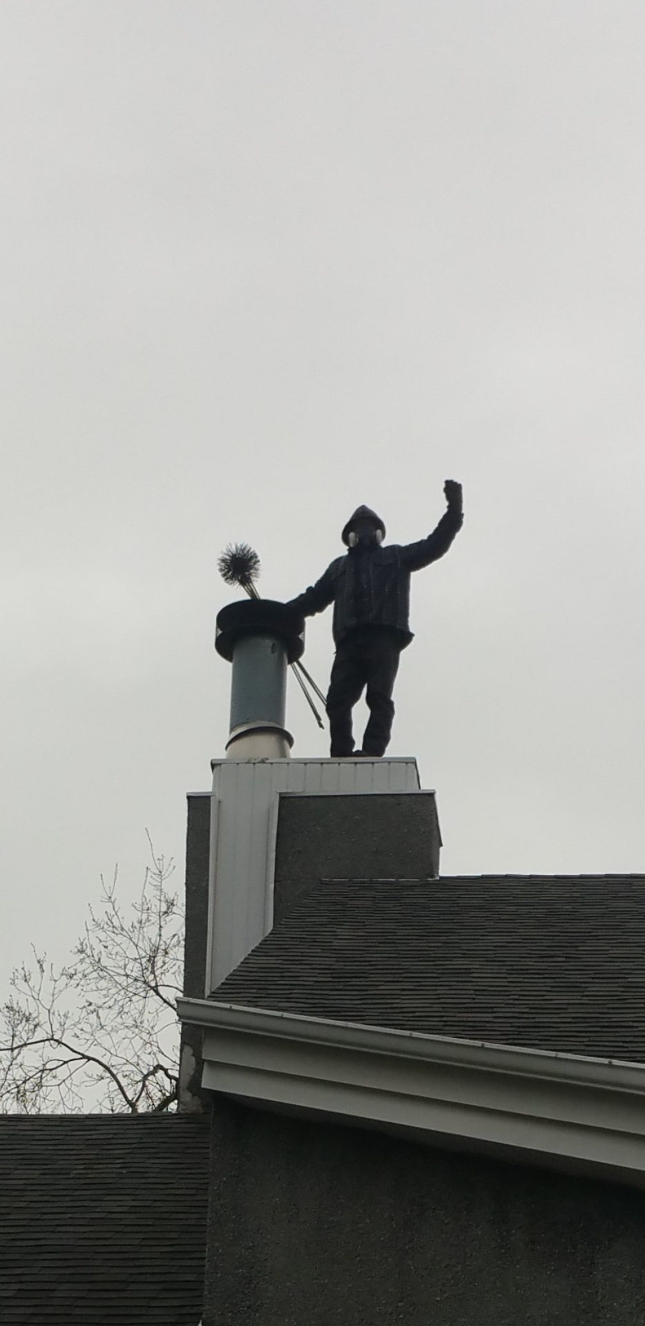 David sur le toit — ramonage professionnel